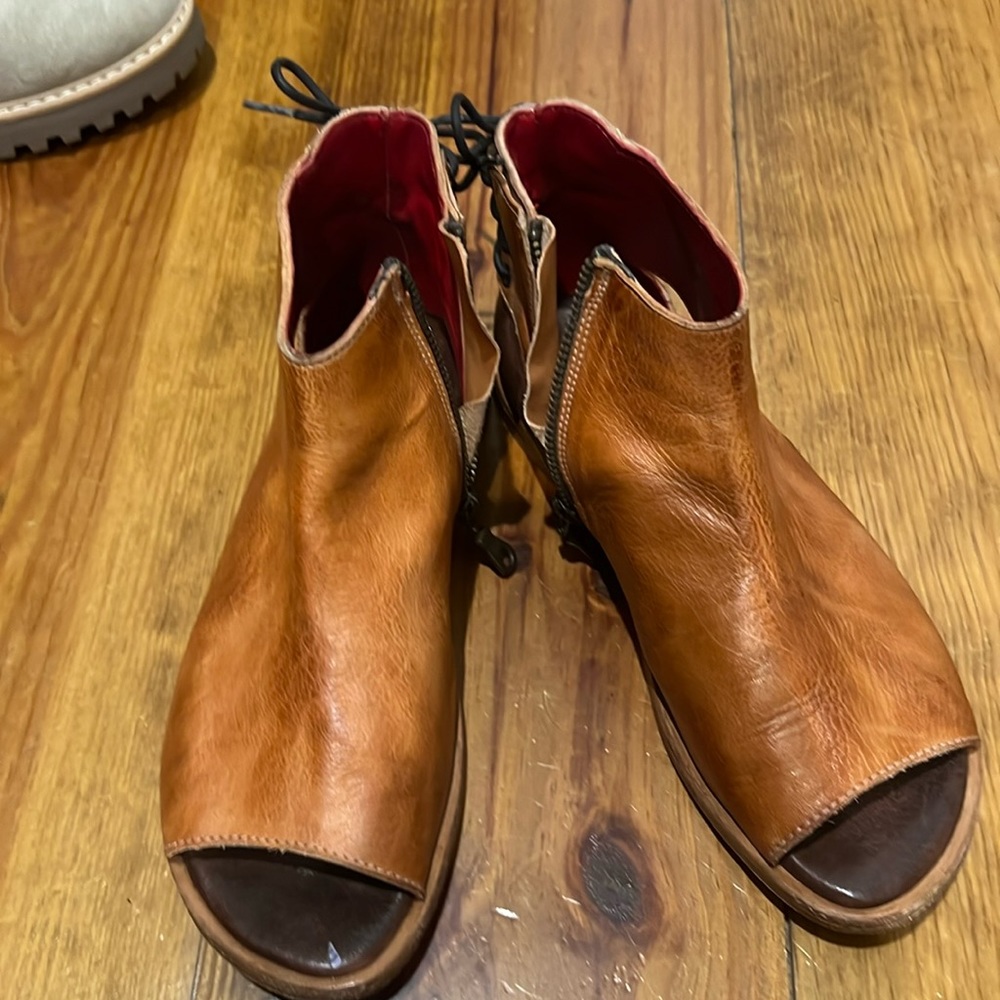 Cute open toe BedStu shoe with tie in back